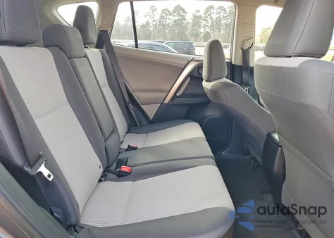 2013 Toyota Rav4 Le z USA, uszkodzony, nr VIN JTMZFREV2D5010522